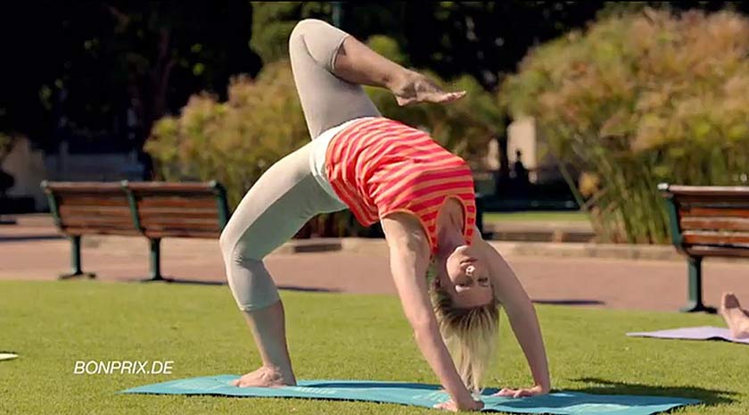 Onmogelijk yogastand in reclame